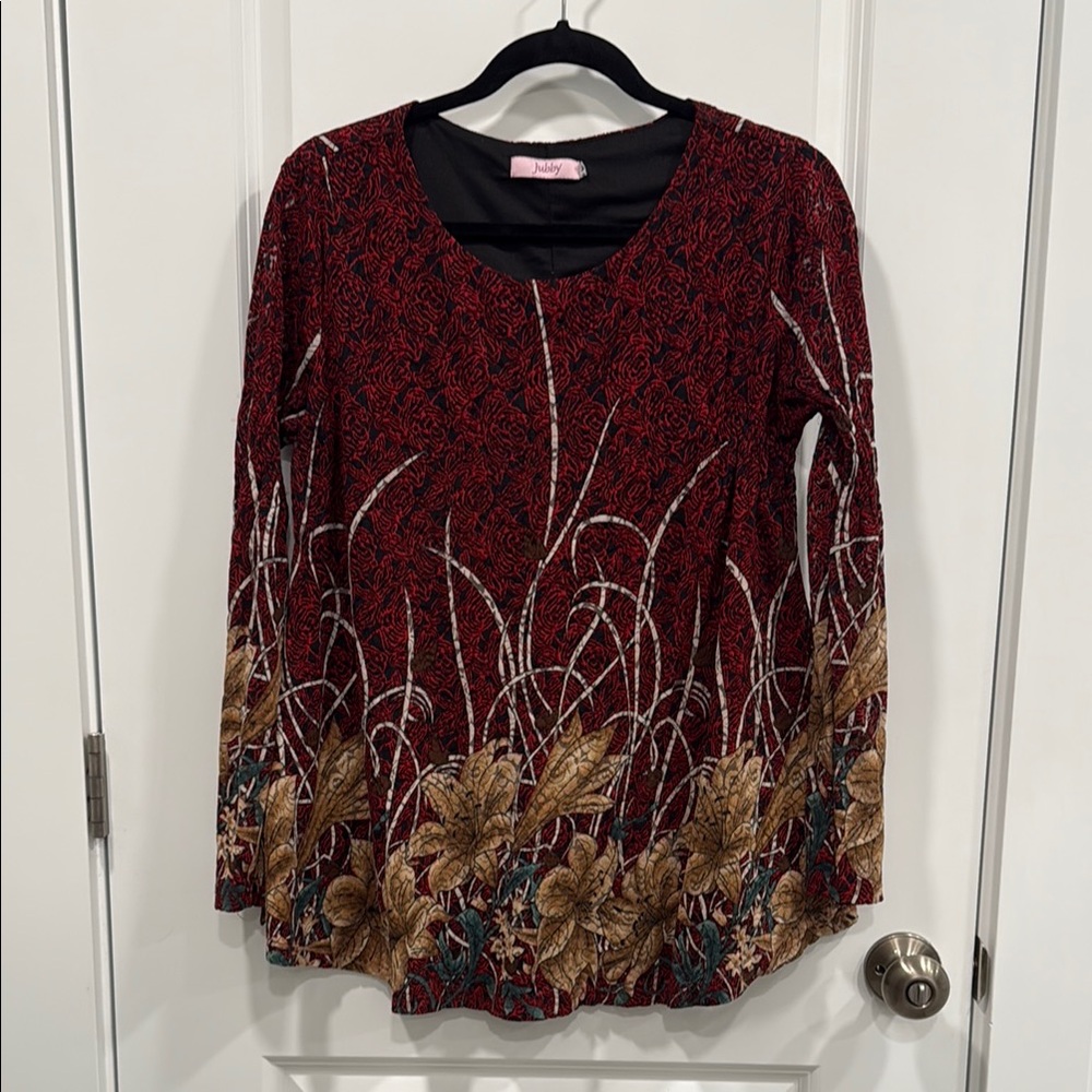 Vibrant Red and Gold Blouse with Elegant Design